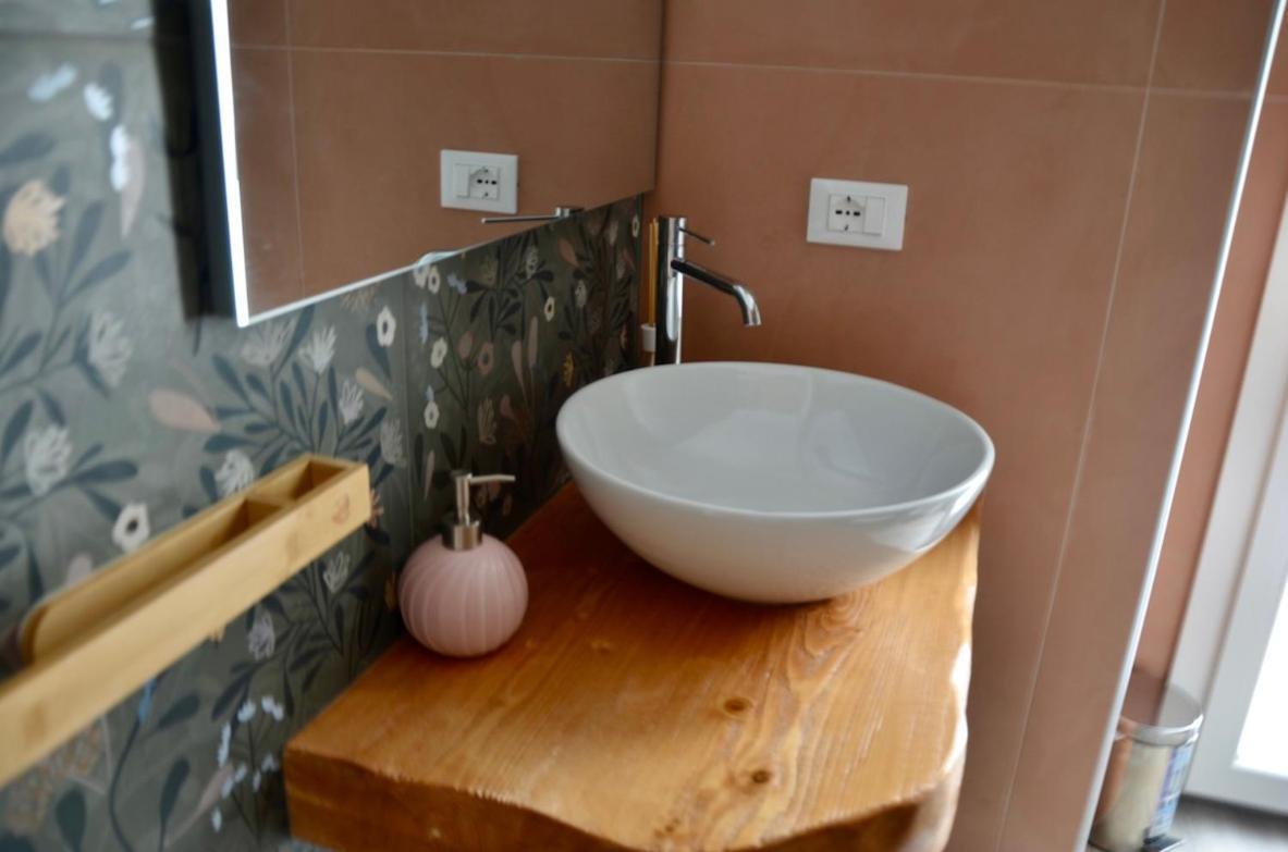 Stasonis Hotell Quartu SantʼElena Exteriör bild