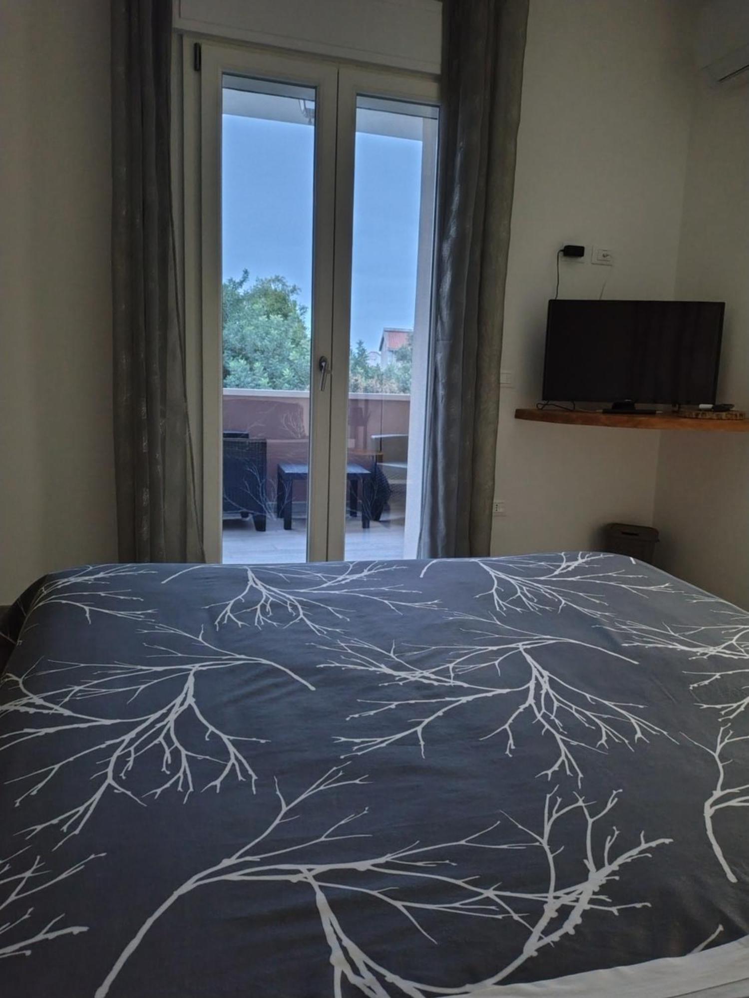 Stasonis Hotell Quartu SantʼElena Exteriör bild